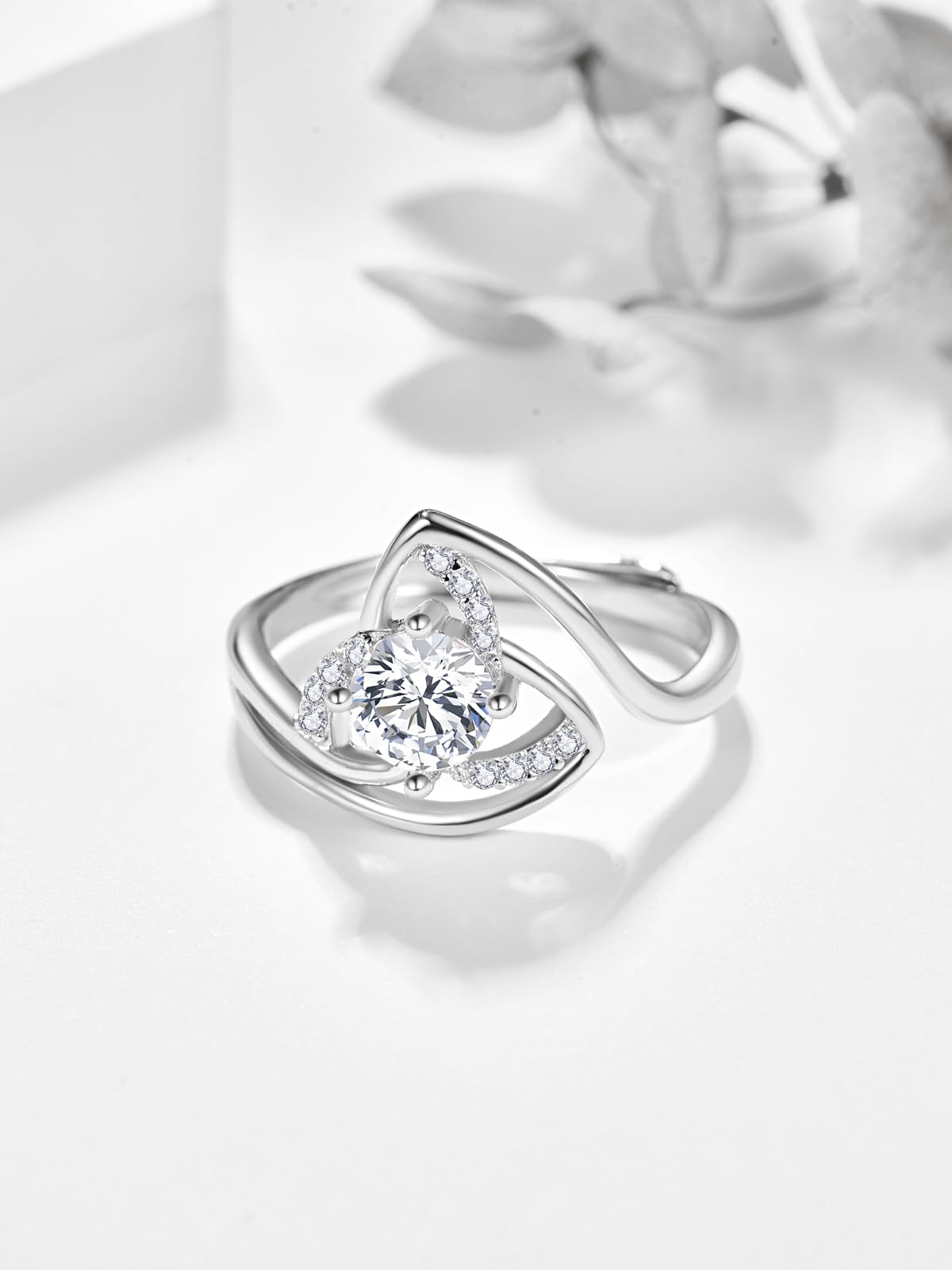 KINGWHYTE Keltischer Knoten Ring für Frauen 925 Sterling Silber Triquetra Trinity Ringe Cubic Zirkonia Versprechen Verlobungsring Keltischer Schmuck Hochzeitsgeschenke für ihre Frau Verlobte