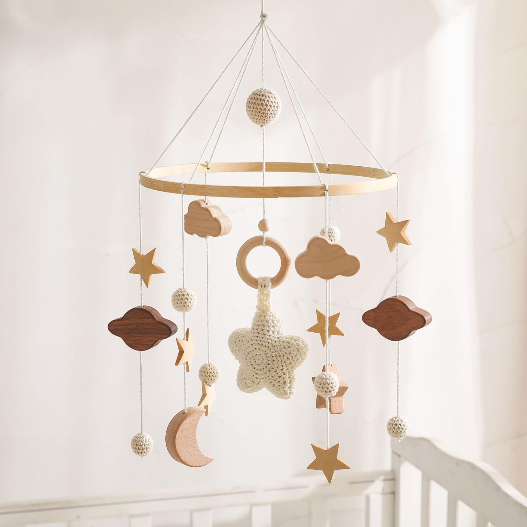 Mobile pour berceau de bébé, mobile pour bébé étoiles, nuages ​​et lune avec son net, de chambre d'enfant en bois crocheté à la main, jouets berceau Boho à suspendre pour garçons et fil