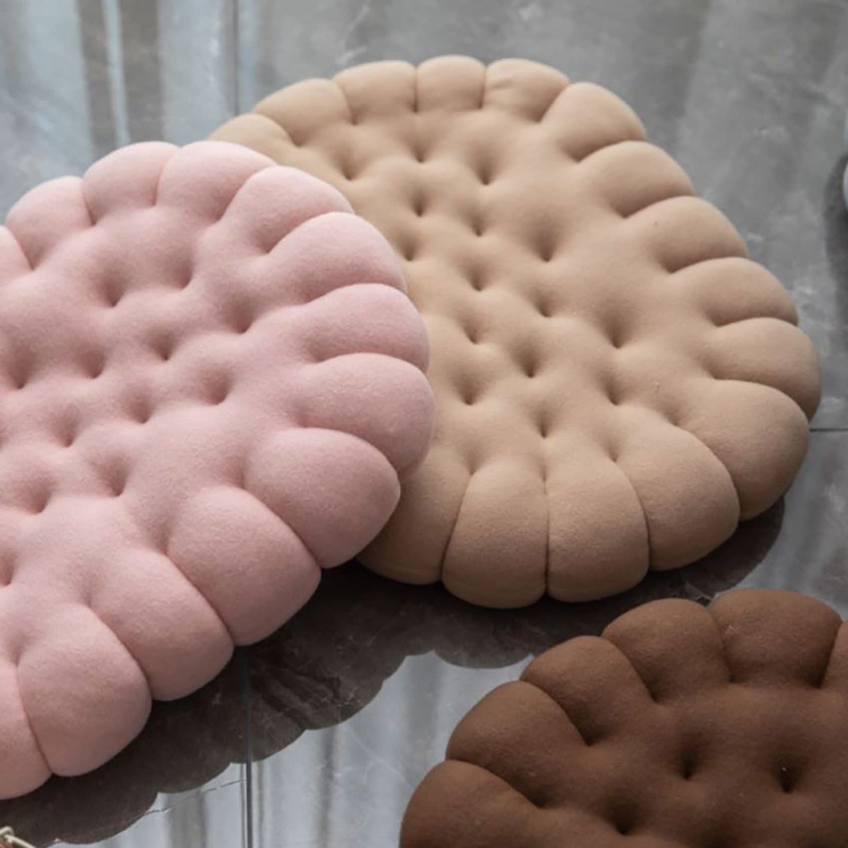 XRuixiEr Oval Biscuit Shaped Seat Cushions,Short Plush Floor