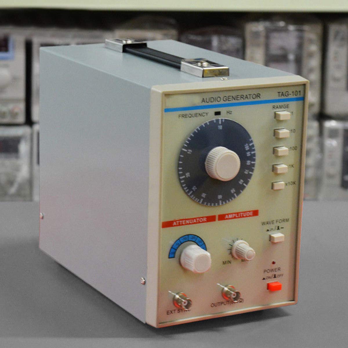 110V/220V Tag-101 Low Frequency Audio Signal Generator Source 10Hz-1Mhz 600,