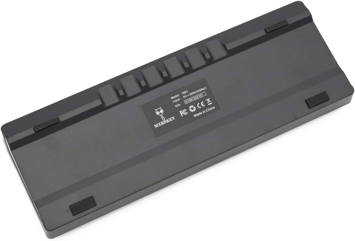 Posteriore view of the MXRSKEY 60U keyboard showing the USB-C port and rubber feet.