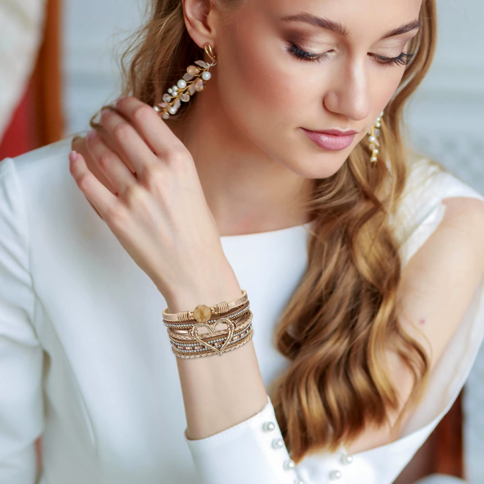 Fesciory Leopard Bracelet for Women, Boho Leather Wrap Multi-Layer Pearl Crystal Bracelet Bangle Jewelry