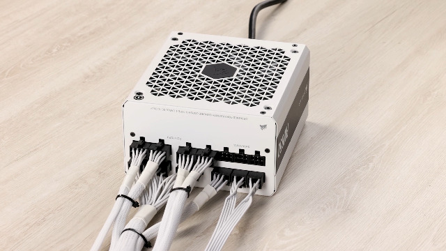 CORSAIR RM Series (2021), White, RM850, 850 Watt, 80 Plus Gold