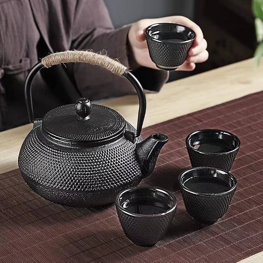 大きい鉄瓶　やかん　工芸品　美術　鋳物 山形鋳物 鉄瓶 | 丸型 | 8号 | あらい工房