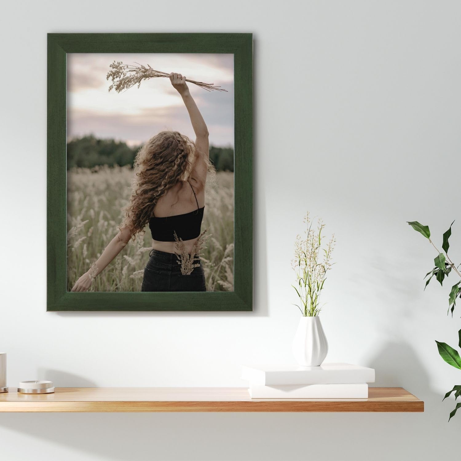 Online-GalleryKing OGK Thirtyfive - Bilderrahmen 55x75 cm Grün gewischt mit MDF Holz Rahmen vollummantelt, Anti-Reflex Kunstglas 1 mm und HDF Rückwand 3 mm - Fotorahmen für Hoch- und Querformat