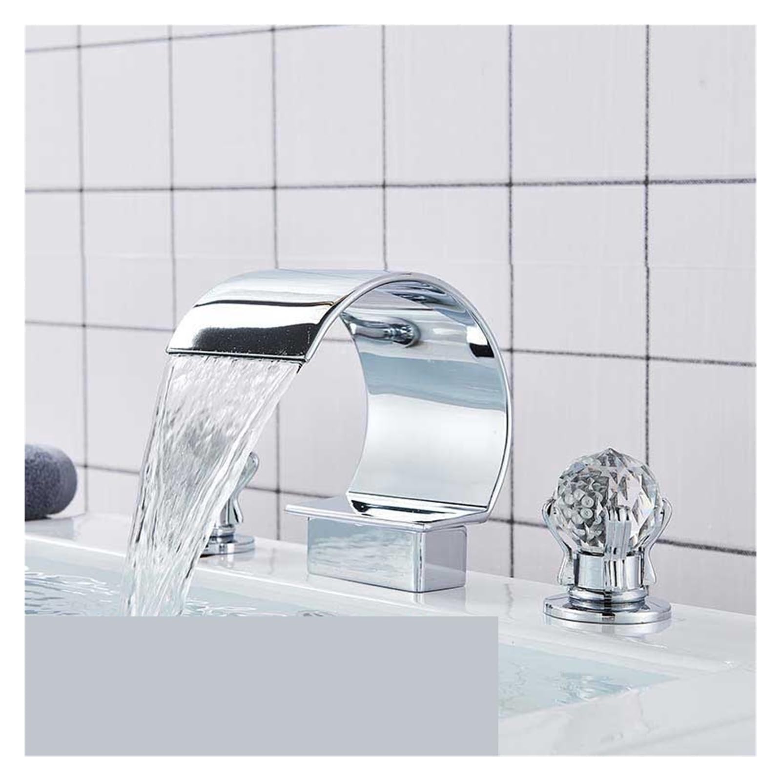 Robinet de lavabo cascade or brillant double poignée cristal salle de bains
