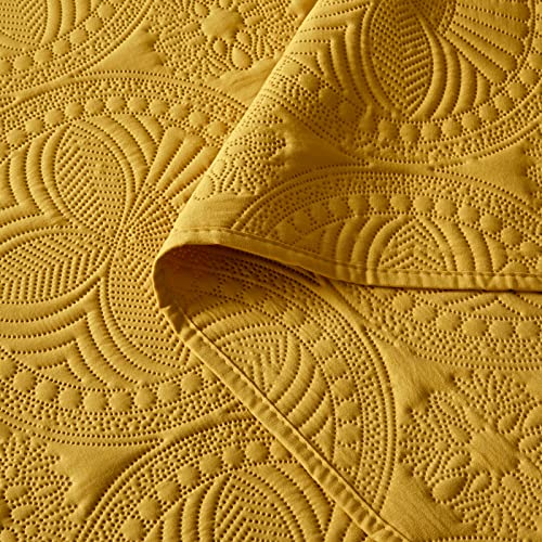 Safonory King Size Quilt With 2 Pillow Shams For King Bed - Soft Lightweight Ultrasonic Microfiber Bedspread & Coverlet Bedding Set (Mustard Yellow, 106"X 96") #TOP6
