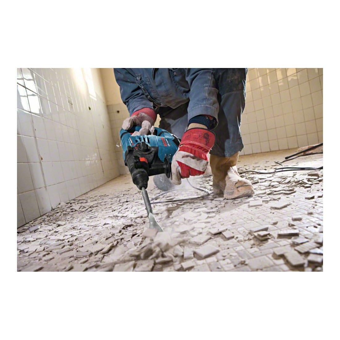 Bosch Professional: młot udarowo-obrotowy GBH 3-28 DRE (rękojeść dodatkowa, ogranicznik głębokości 210 mm, smar w tubie, sukno maszynowe, walizka)