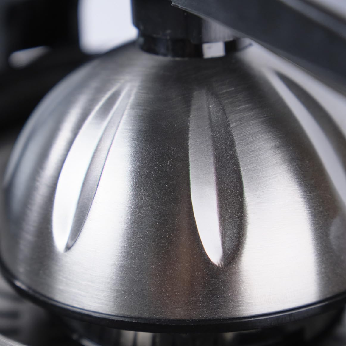 Meubletmoi Presse Agrume Électrique avec Levier de Pression en Acier Inoxydable Chromé Réservoir à Jus de 400 ML - MOTIS