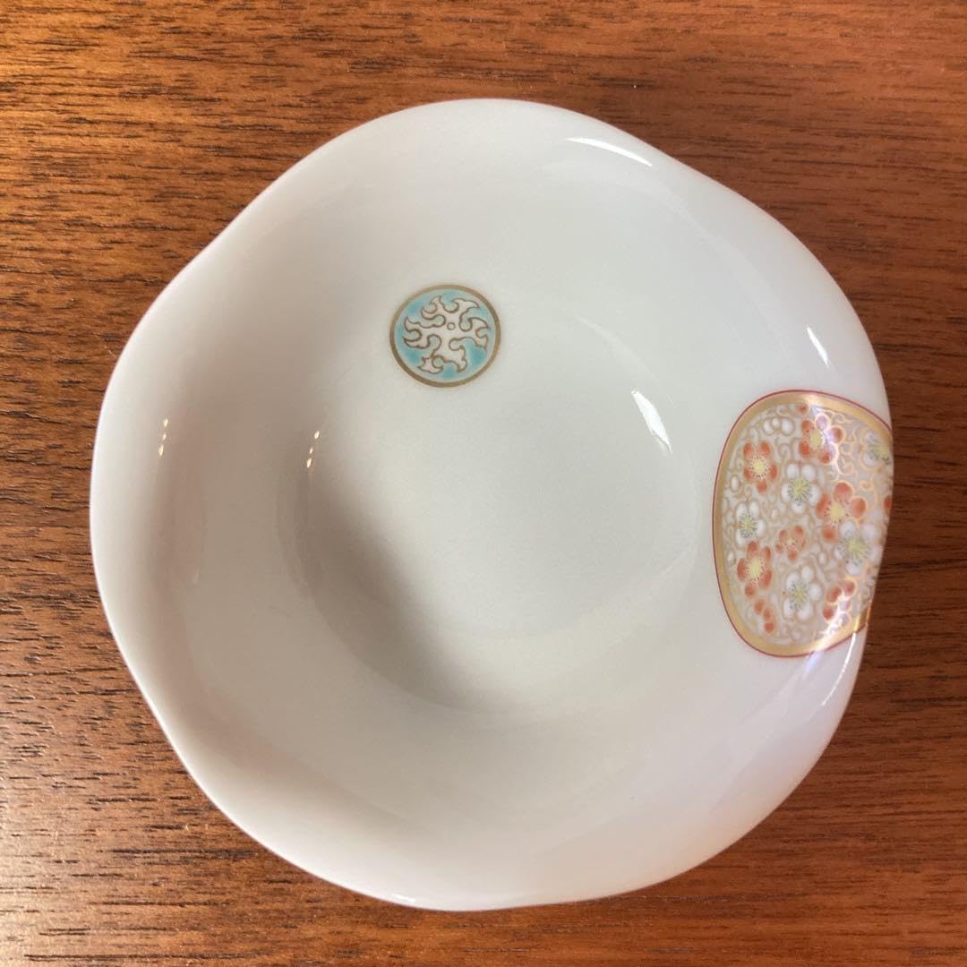 深川製磁  ( 寿赤絵 ) 大皿 1枚　小皿 5枚    6点セット Amazon.co.jp: 深川製磁 寿赤絵 小皿揃 小鉢 5個 絵がわり