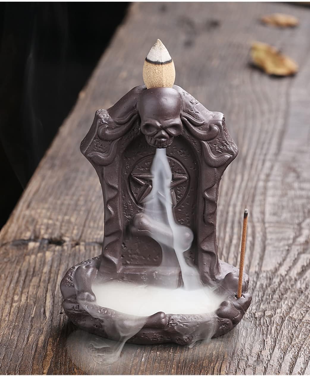 European-Style Halloween Backflow Incense Burner Creative Skull Smoke Waterfall Aromatherapy Holder Sticks Ornamental