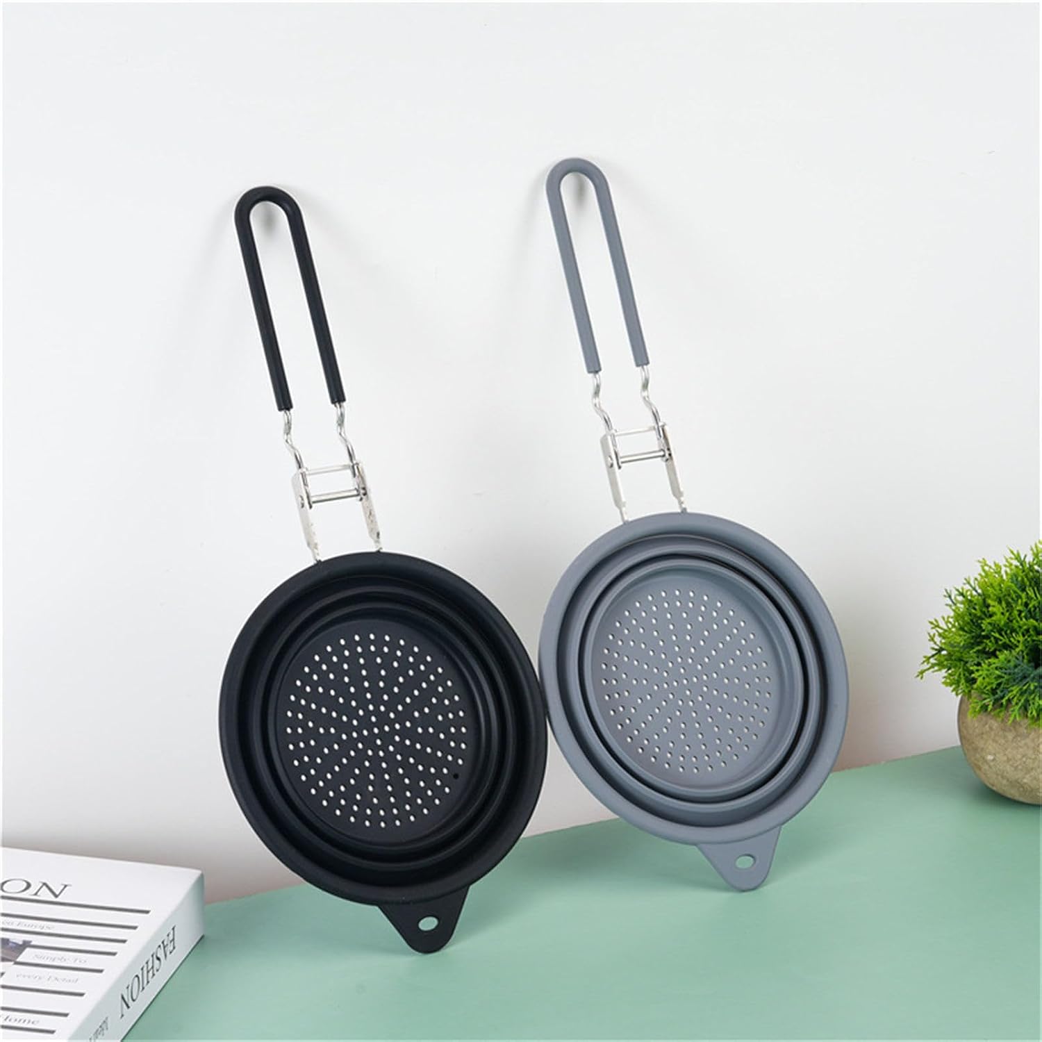 Perforated Silicone Colander Strainer Witth Handle Sieves Sifters for Kitchen Food Pastas Noodles Spaghettis Vegetable Kitchen Foldable Silicone Strainer Colanders