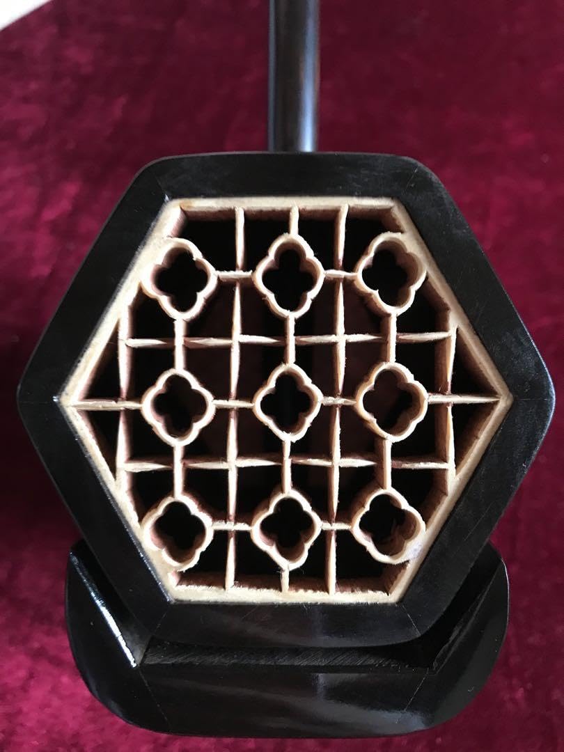 格安・二胡★紫檀精品★本格錦蛇皮★顔衛東制作★十年保証★二胡必需品揃い 格安・二胡☆紫檀精品☆本格錦蛇皮☆顔衛東制作☆十年保証☆二胡必需品