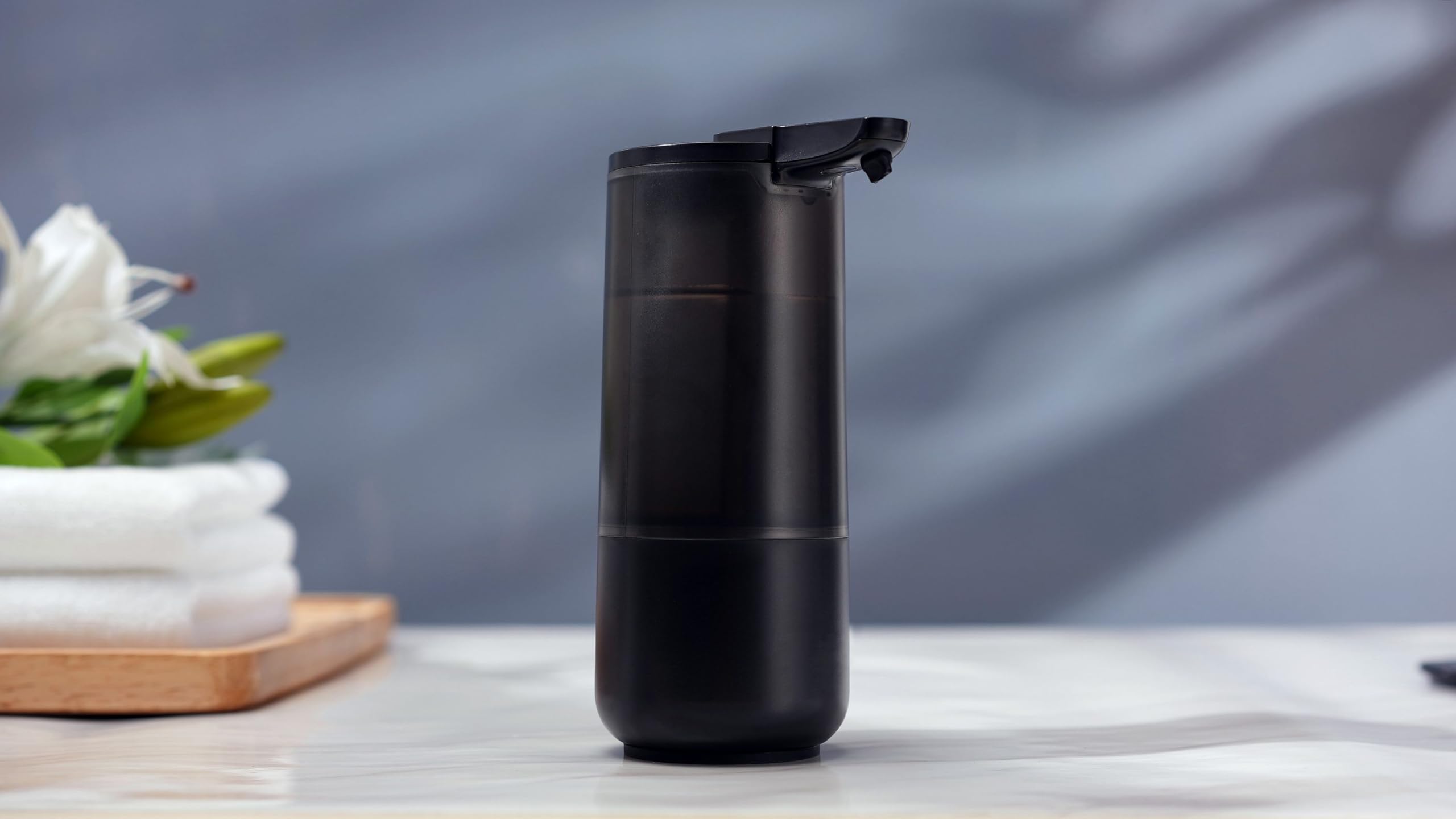 Bernstein Dispenser di sapone automatico SP1 con sensore, senza contatto, 250 ml, classe di protezione IPX6, dosatore automatico, dispenser di sapone nero