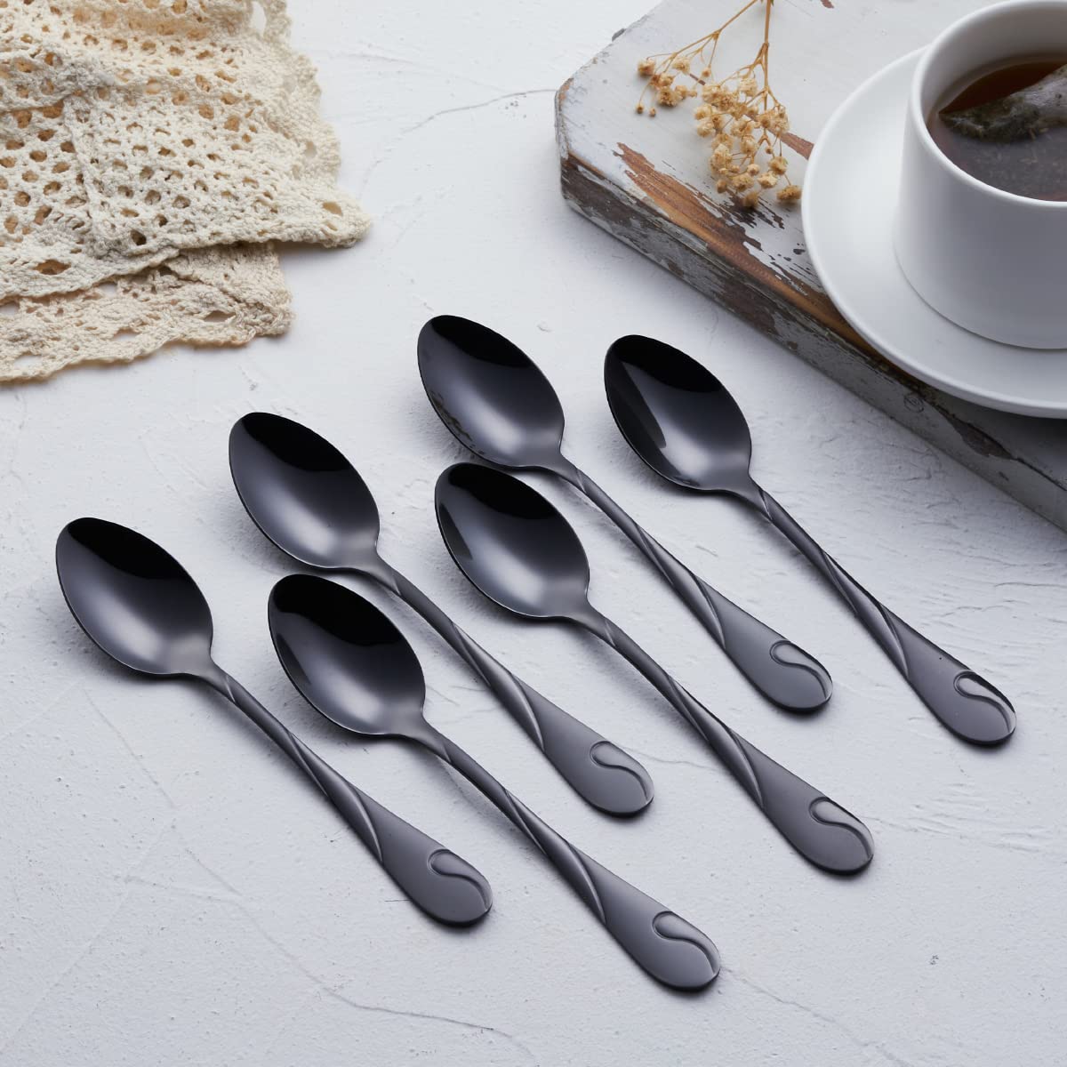 Set di Posate Nere per 8 Persone, Set di Posate in Acciaio Inossidabile da 40 Pezzi, Set Servizio Posate in Metallo Nero, Comprende Forchette, Coltelli e Cucchiai, Lavabile in Lavastoviglie