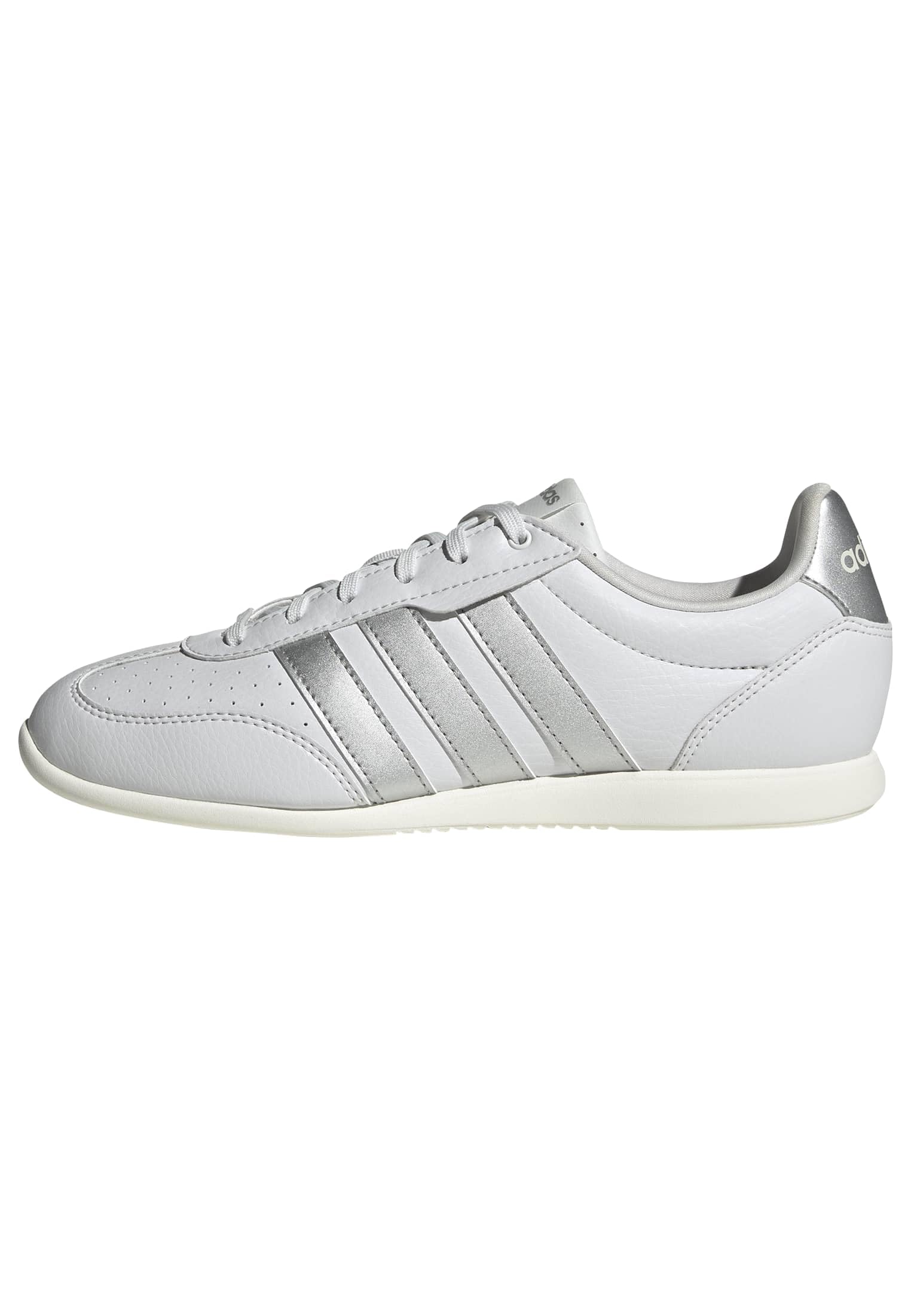 adidas Women's BARREDA LO Shoes, Crystal White/Silver met./Off White, 5.5 UK