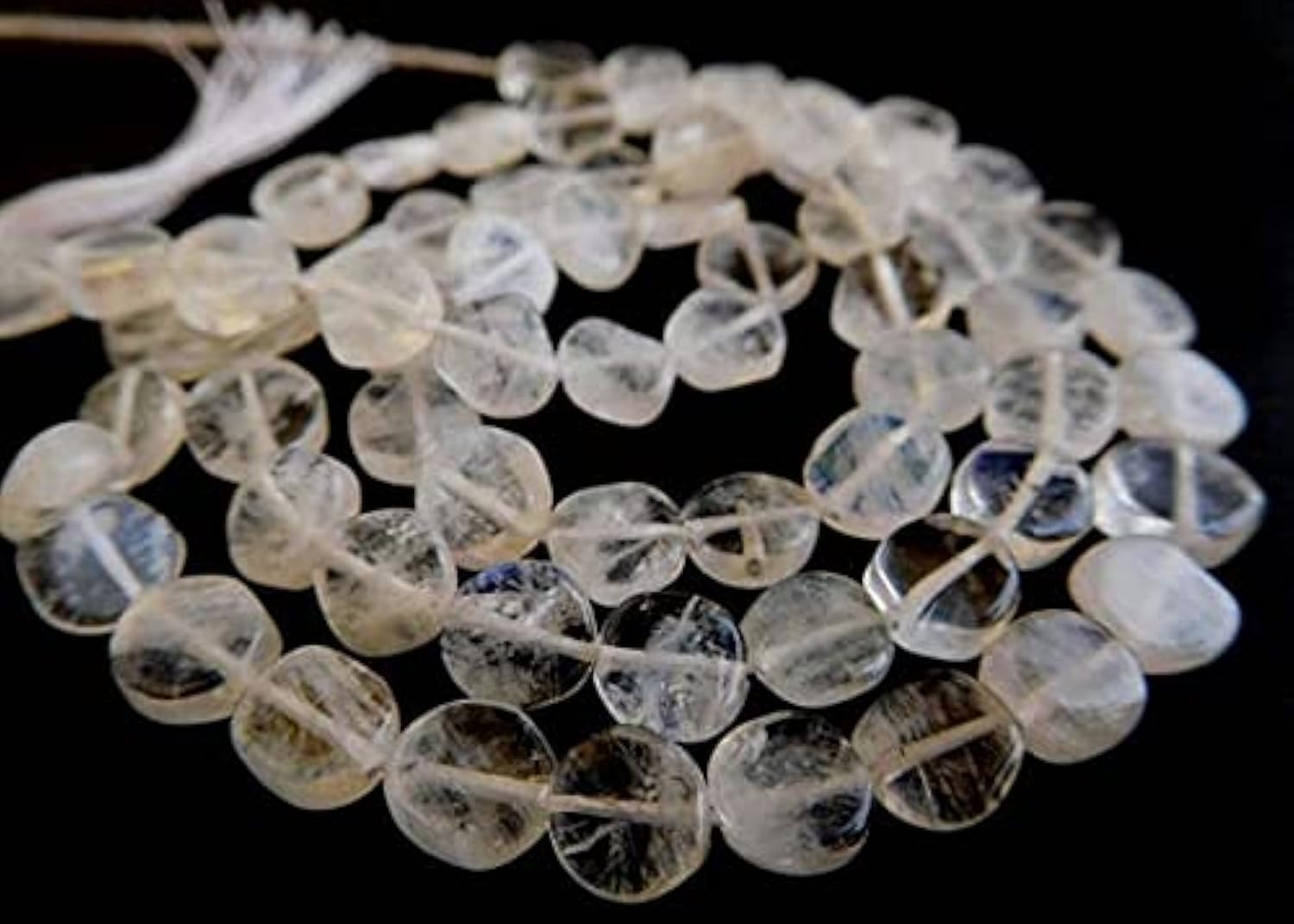 Pierre de lune arc-en-ciel naturelle 5mm perles de forme coin sur fil de 13 pouces pour bijoux