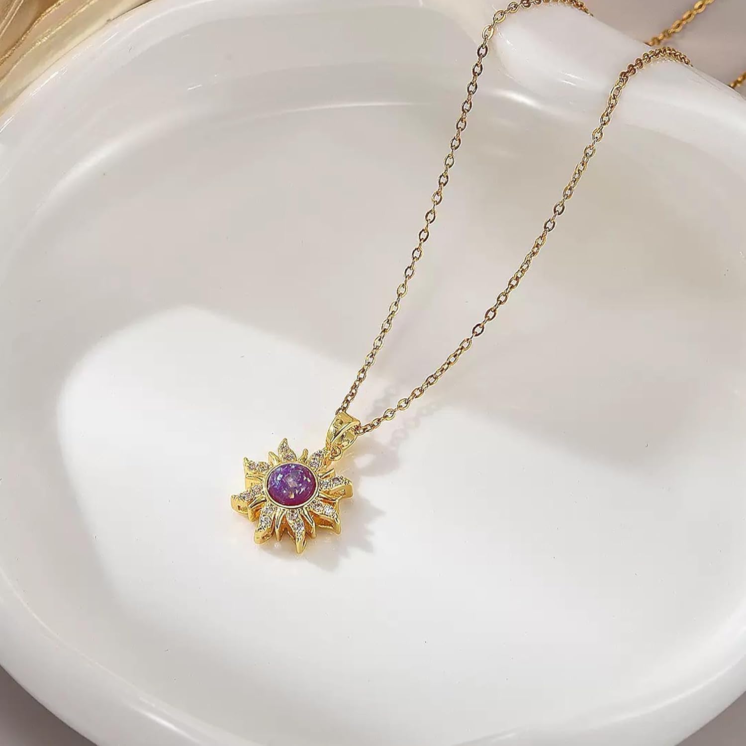 Choistily Colar Rapunz Sun feminino com pingente de sol, colar de opala roxa, bijuteria personalizada em promoção! Veja a oferta e mais achadinhos de Bijuterias 6 Hoje é o melhor dia para comprar Choistily Colar Rapunz Sun feminino com pingente de sol, colar de opala roxa, bijuteria personalizada com aquele preço maroto! Promoção! Aproveite a oferta! 6