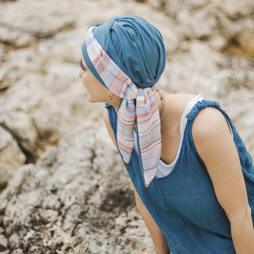 CAREBELL pañuelo oncológico modelo Smooth – diseño Mediterráneo Acero en bambú suave y transpirable, especial para quimioterapia, alopecia y pieles sensibles, hecho a mano en España