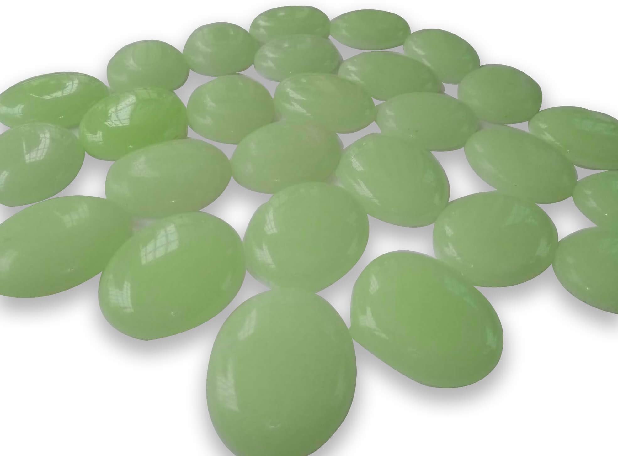 Maectpo Glow Stones for Garden Decor Yard Art Accessories Glow Rocks Landscape Pebbles Glow in The Dark Pebbles for Fish Tank Aquarium Fairy Garden Green Cobble Stone 250g