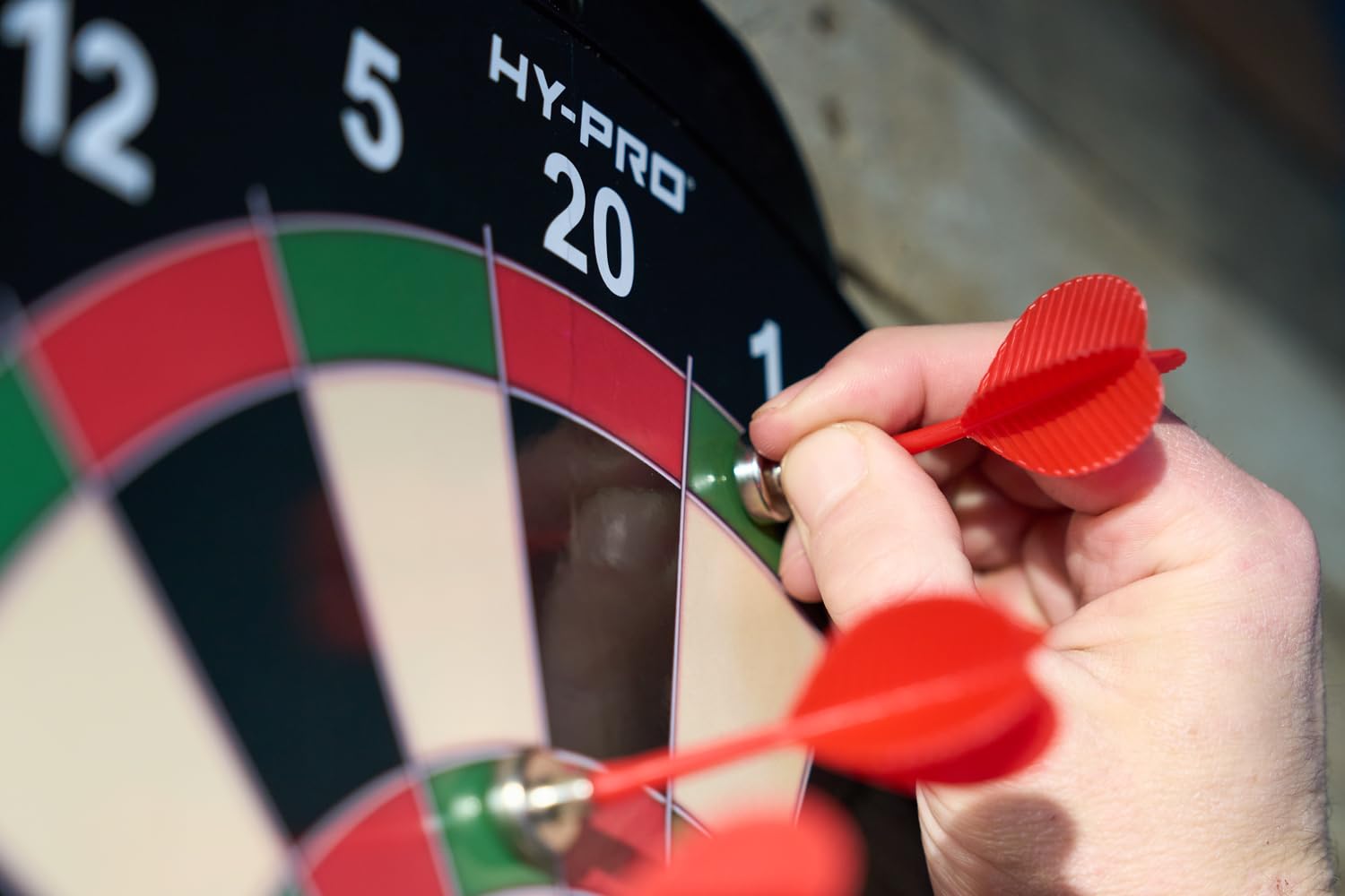Hy-Pro Magnetyczna tarcza do darta – dwustronna, bezpieczna gra w darta dla dzieci, 12 rzutek, 4 różne gry w 1,18 cala, do użytku wewnątrz i na zewnątrz, magnetyczna gra w darta, od 3 lat