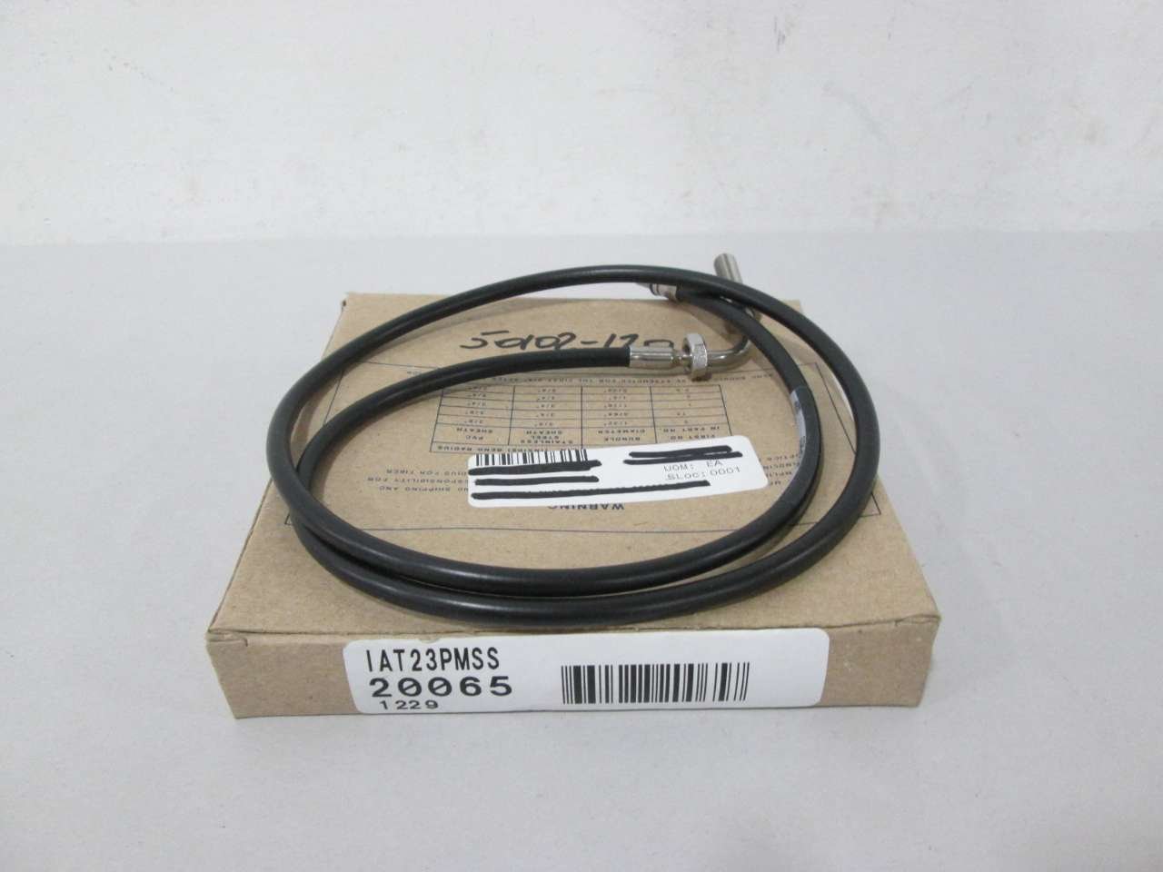 NEW BANNER IAT23PMSS 20065 GLASS FIBER OPTIC ASSEMBLY SENSOR D367347