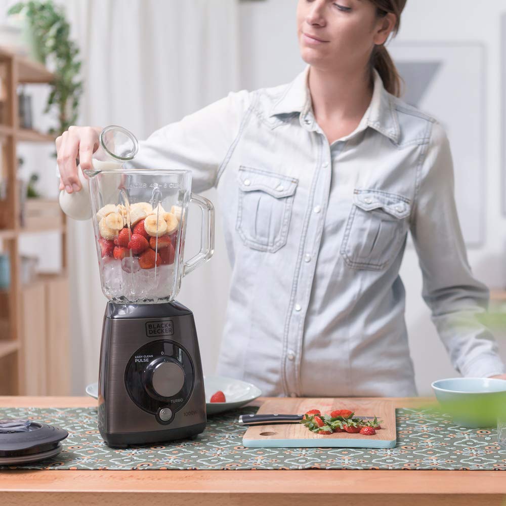 BLACK+DECKER BXJB1000E – Batidora De Vaso 1000W | Jarra Cristal 1.5L | 2 Velocidades + Pulse | 4 Cuchillas Inox | Pica Hielo | Función Turbo | Negro/Gris