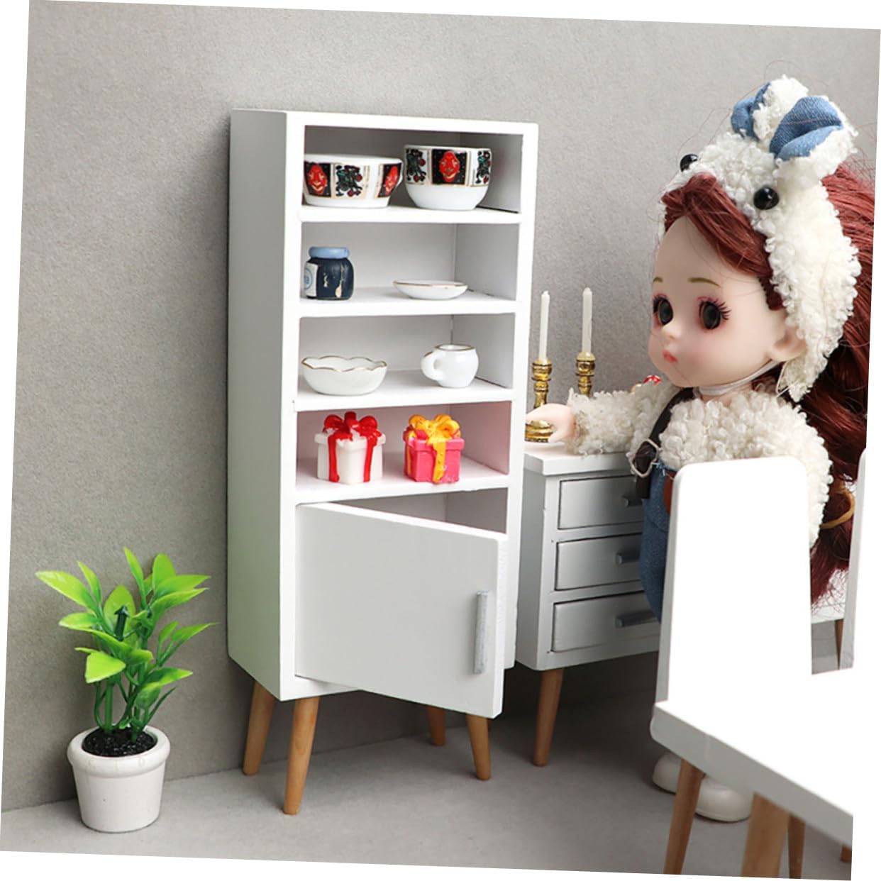 Scale Wooden Mini Furniture for Dollhouse Decor Sturdy Miniature House Accessories Lightweight and Portable Decorative Ornaments for Playroom and Collectors