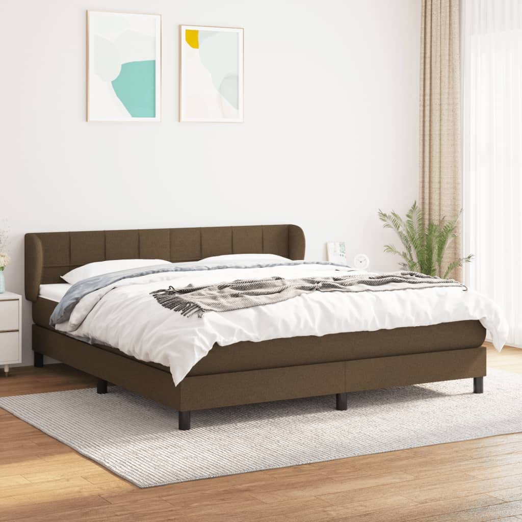Łóżko kontynentalne ciemnobrązowe 180 x 200 cm, obicie materiałowe, zagłówek z regulacją wysokości, materac ze sprężynami kieszeniowymi, średnio twarde podparcie, wygodne meble do sypialni