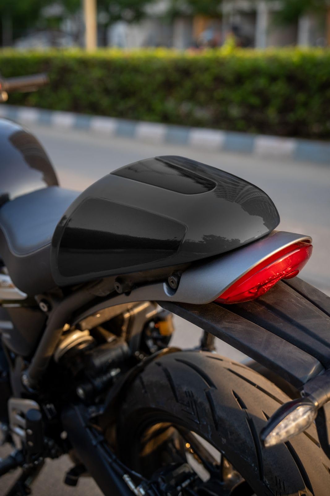 Autologue Design Triumph My Speed 400 Rear Single Seat Cowl FRP, OEM Paint Match, Tool-Free Installation for Racing Stance/Style (Phantom Black)-image-18