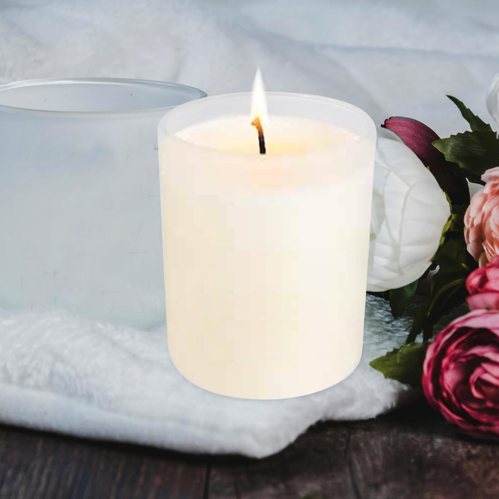 4 Stück Kerzengläser mit Holzdeckel 400ml Mattes Glas Zylindrischer Duftkerzenhalter für Stabile Elegante Aromakerzen und Verlängerte Brenndauer im Wohnbereich