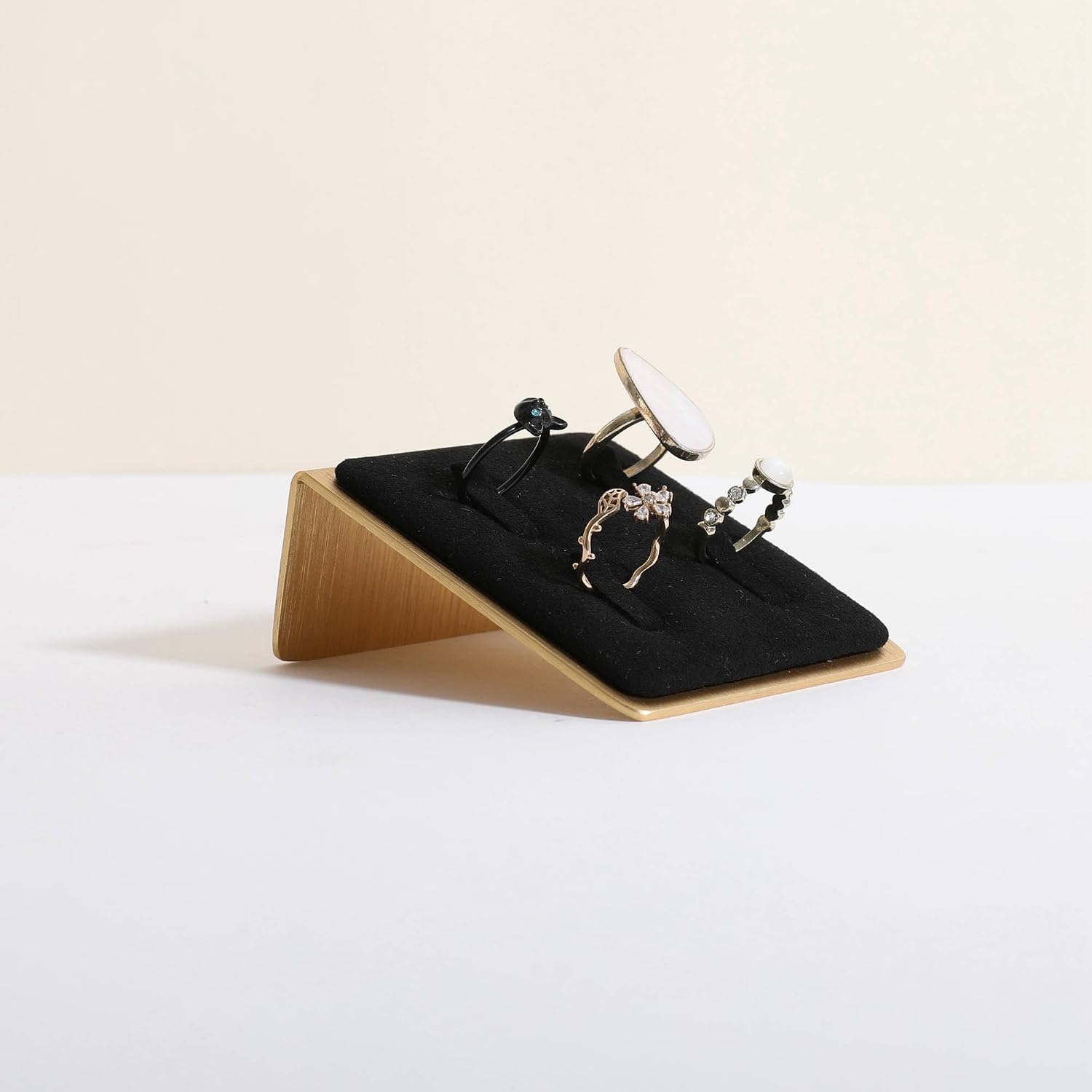 Velvet Ring Display Stand for Selling, Retail Jewelry Ring Storage Organizer, Small Ring Holder for Jewelry【Black 】