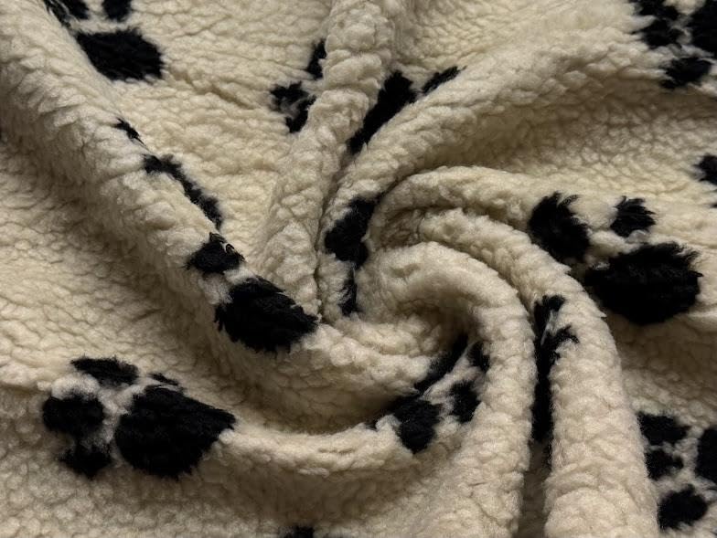 Tissu imitation peau de mouton Sherpa avec pattes noires 10 m pour plaid cocooning