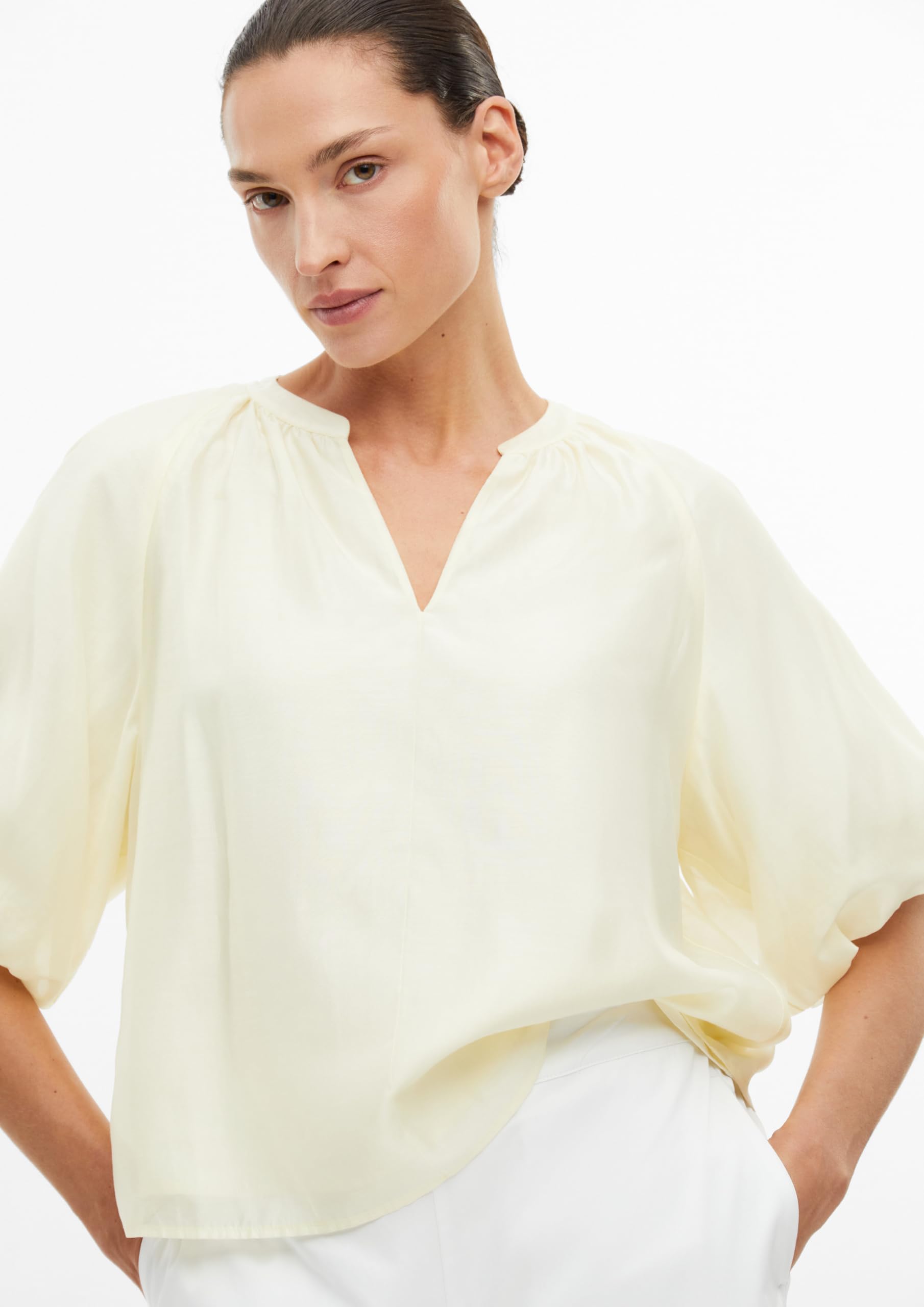 s.Oliver Black Label Damen 2179096 Bluse mit Puffärmeln (1er Pack)