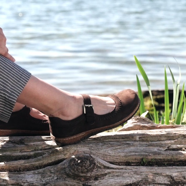 Amazon.com | Earth® Women's EZRA2 Slip-on Clog, Brown 230, 5 M