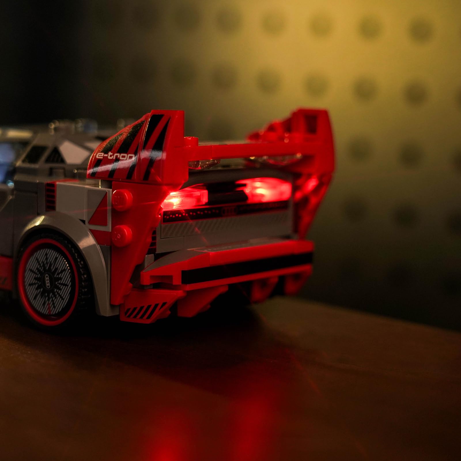 Amazon.co.jp: VONADO LEDライトキット LegoアウディS1 e-tron Quattro