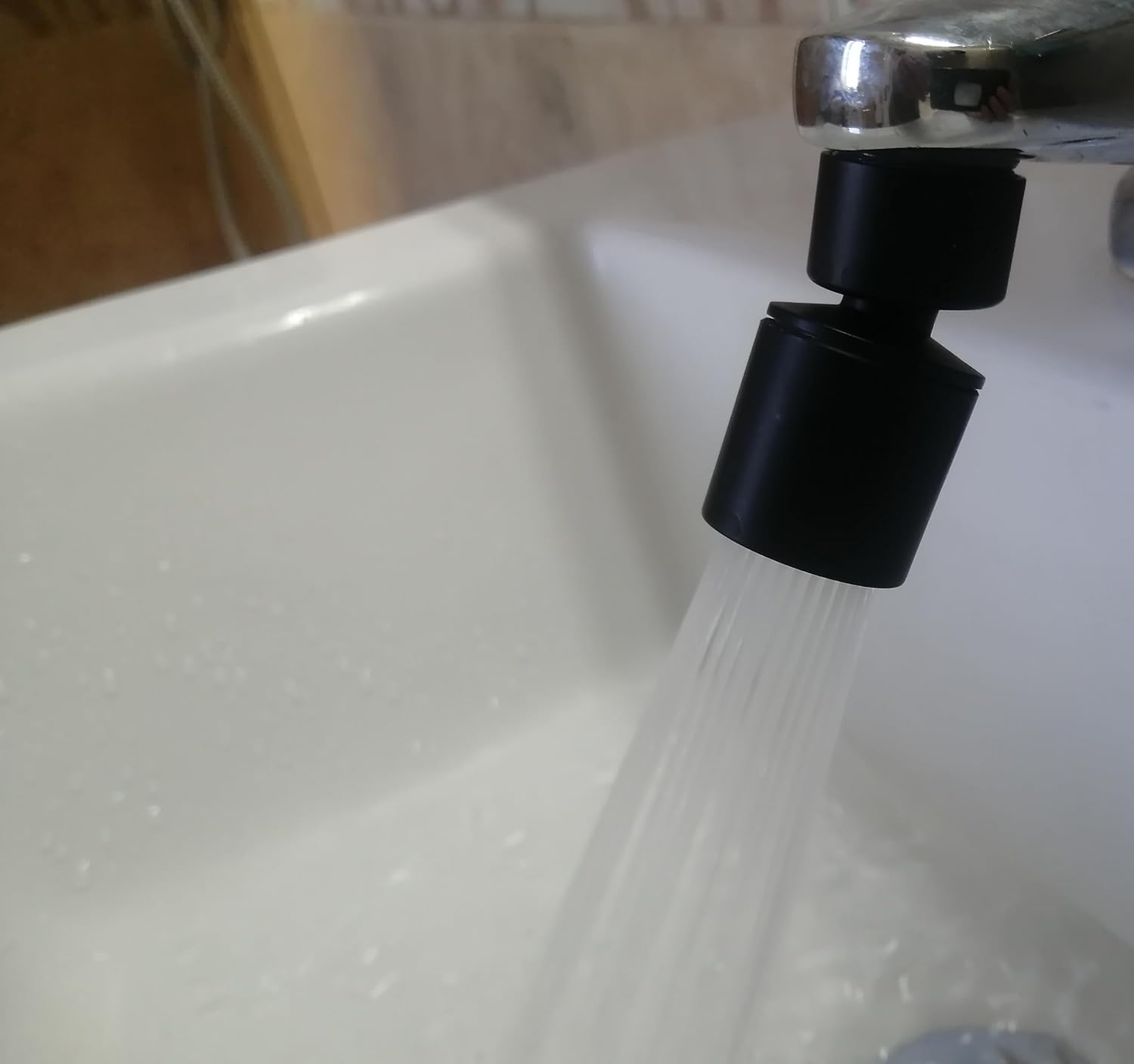 Black kitchen bathroom faucet nozzle aerator,faucet extender, 360 degree swivel dual flow sprayer for sink tap head, rotatable 2 function water splash filter (black 20° +3 adapters)