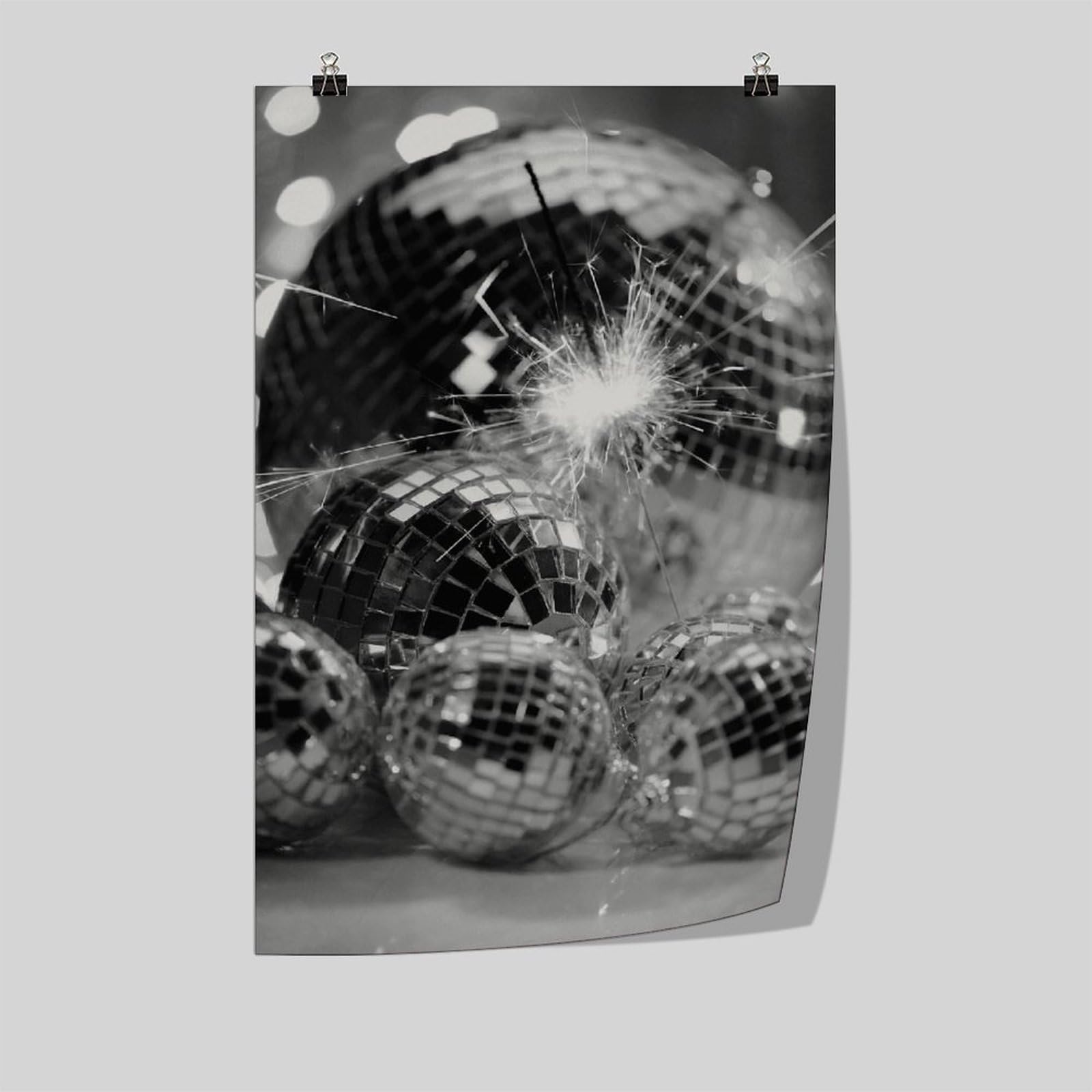 Black And White Disco Ball Poster Funky Retro Disco Posters Vintage Disco Ball Painting Trendy Party Wall Art for Modern Bar Dorm Bedroom Decor Unframe-style 24x36inch(60x90cm)