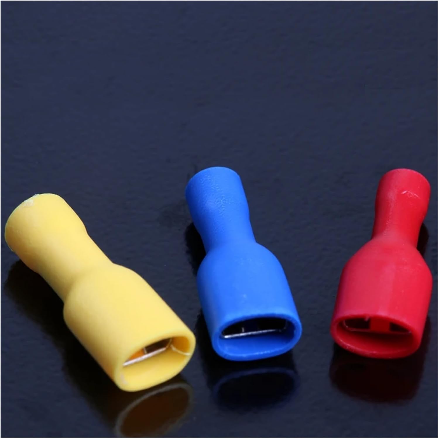 300PCS Electrical Crimp Terminals Insulated Spade Terminals Connectors Kits with Box