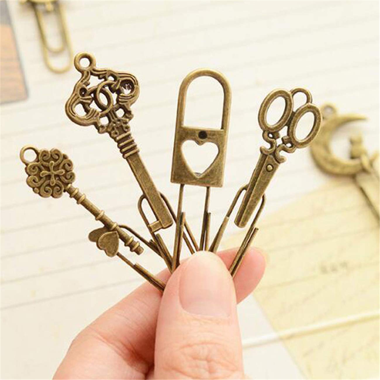 Office Paper Clip Vintage Shaped Bookmarks Ticket Holder Metal Plating Gift (10)