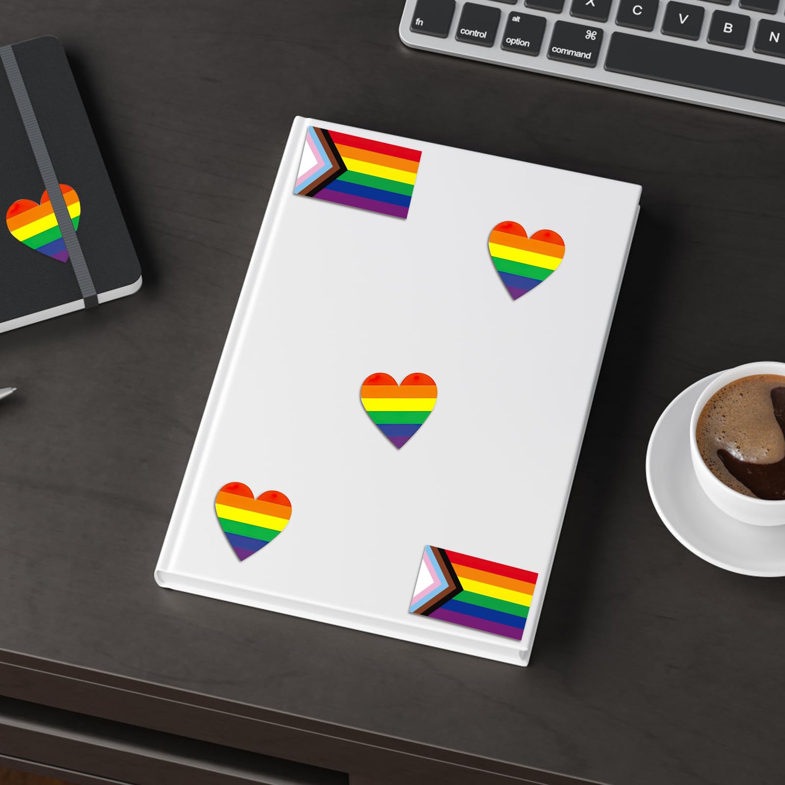 VOSSOT 1000 Stuks Regenboogstickers + 4 Armbanden – Pride Accessoires, Zelfklevend & Kleurvast
