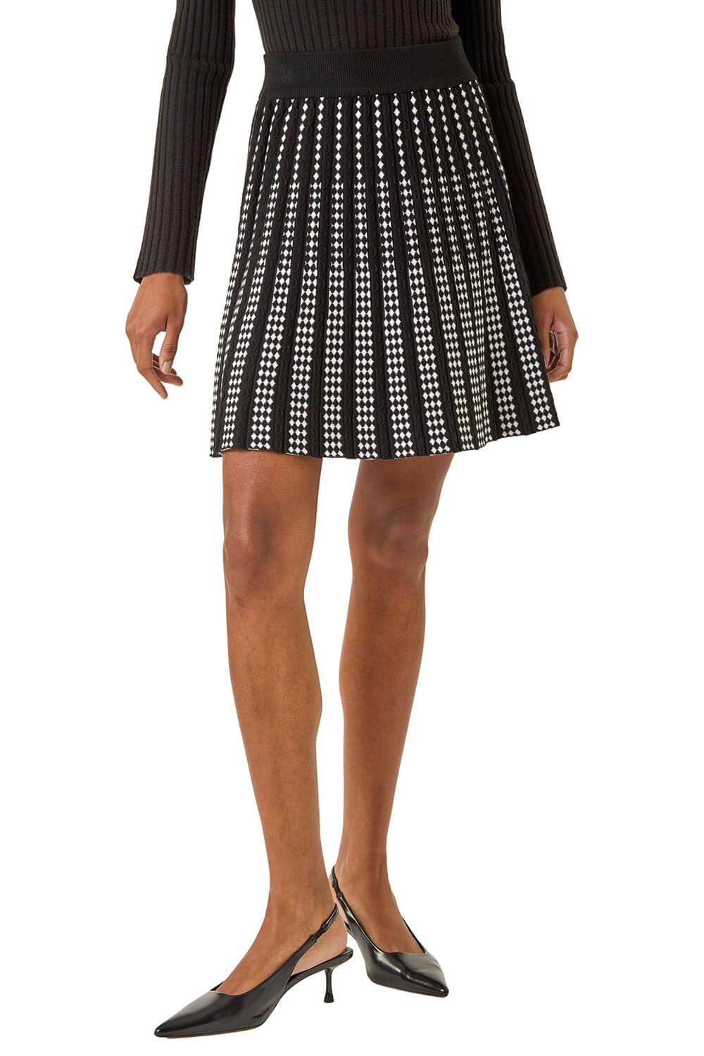 Roman Women's Black Geometric Knit Mini Skater Skirt Size 20
