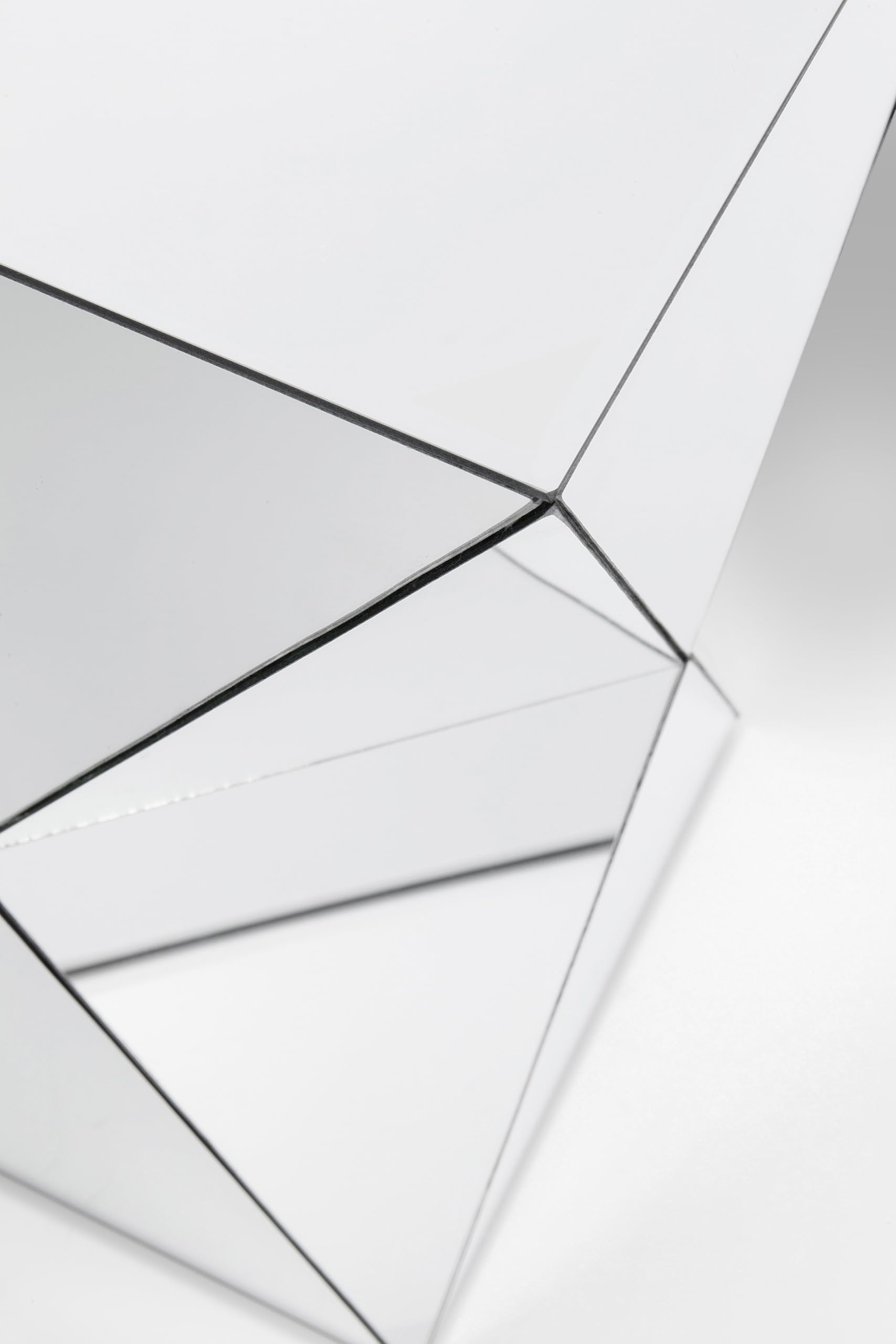 Kare Design Tavolino Luxury Triangle, Argento/ A Specchio, 54X32X32Cm, Forma Geometrica | portata fino a 10 kg, forma quadrata, specchio, tavolino da divano, comodino, geometrico, soggiorno