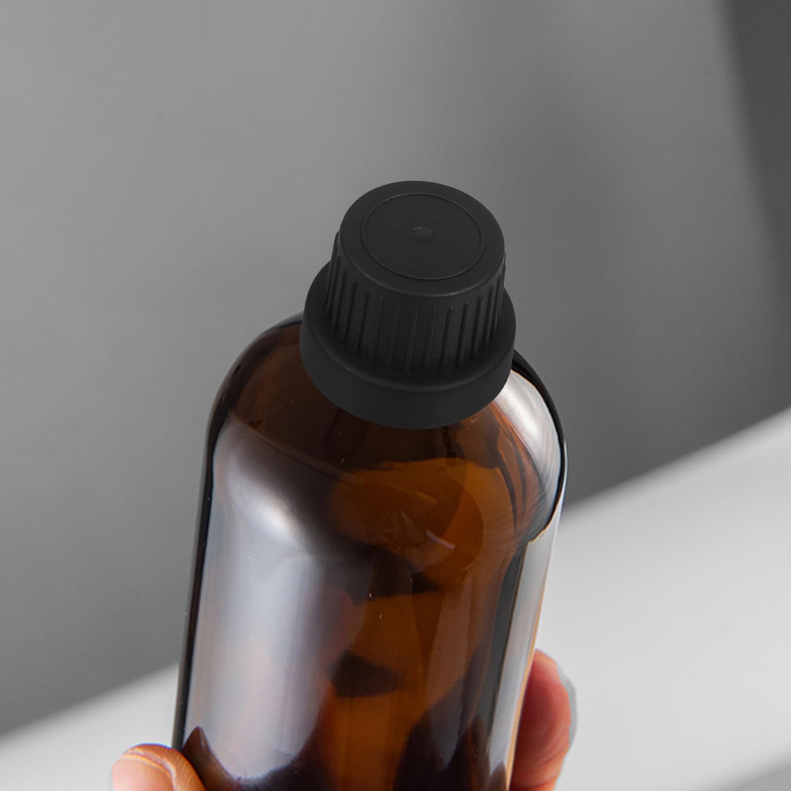 Operitacx 30 Stück Öldosierer Flasche Verschlusskappen aus Pp mit Leichtem Design und Einfachem Gebrauch für Ätherische Ölflaschen von 5-100ml
