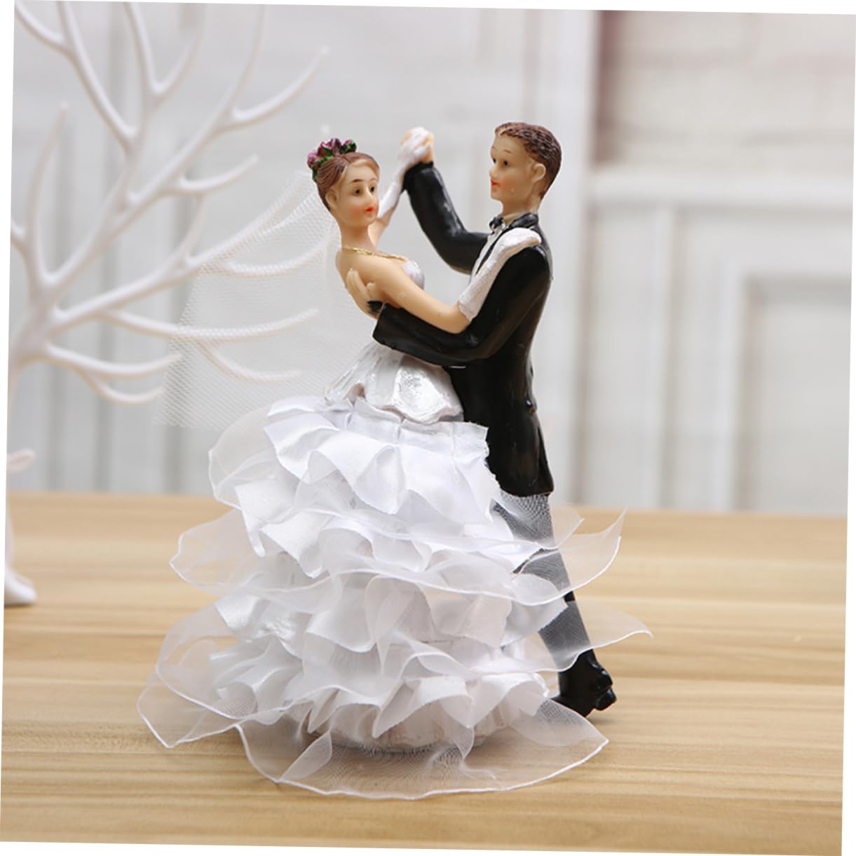Cabilock Mini Décorations Paysagères Détaillées en Résine 2pcs Figurines de Mariage pour Décoration de Gâteau Créative Adaptées aux Jardins Féeriques et Collections Miniatures