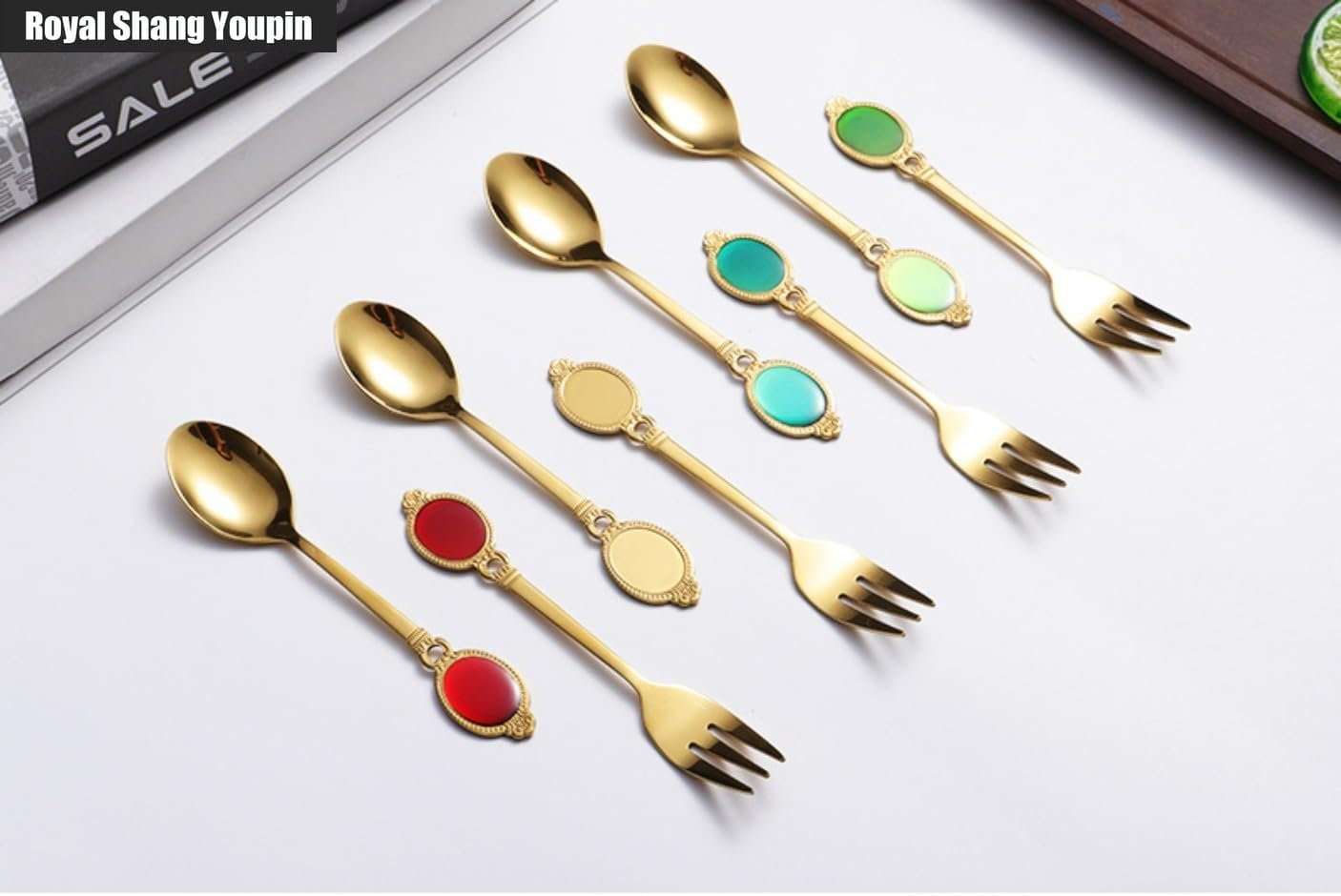8 Piece Set Stainless Steel Silverware 13cm/5.1 Inch Spoon Creative Dessert Coffee Spoon Mixing Small Spoon Spoon Stainless Steel Tea Spoon Tea Fork Set (Gold)