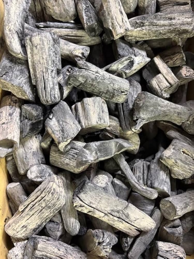 Amazon.co.jp: 特選 紀州備長炭（樫並）15kg ウバメガシ 和歌山