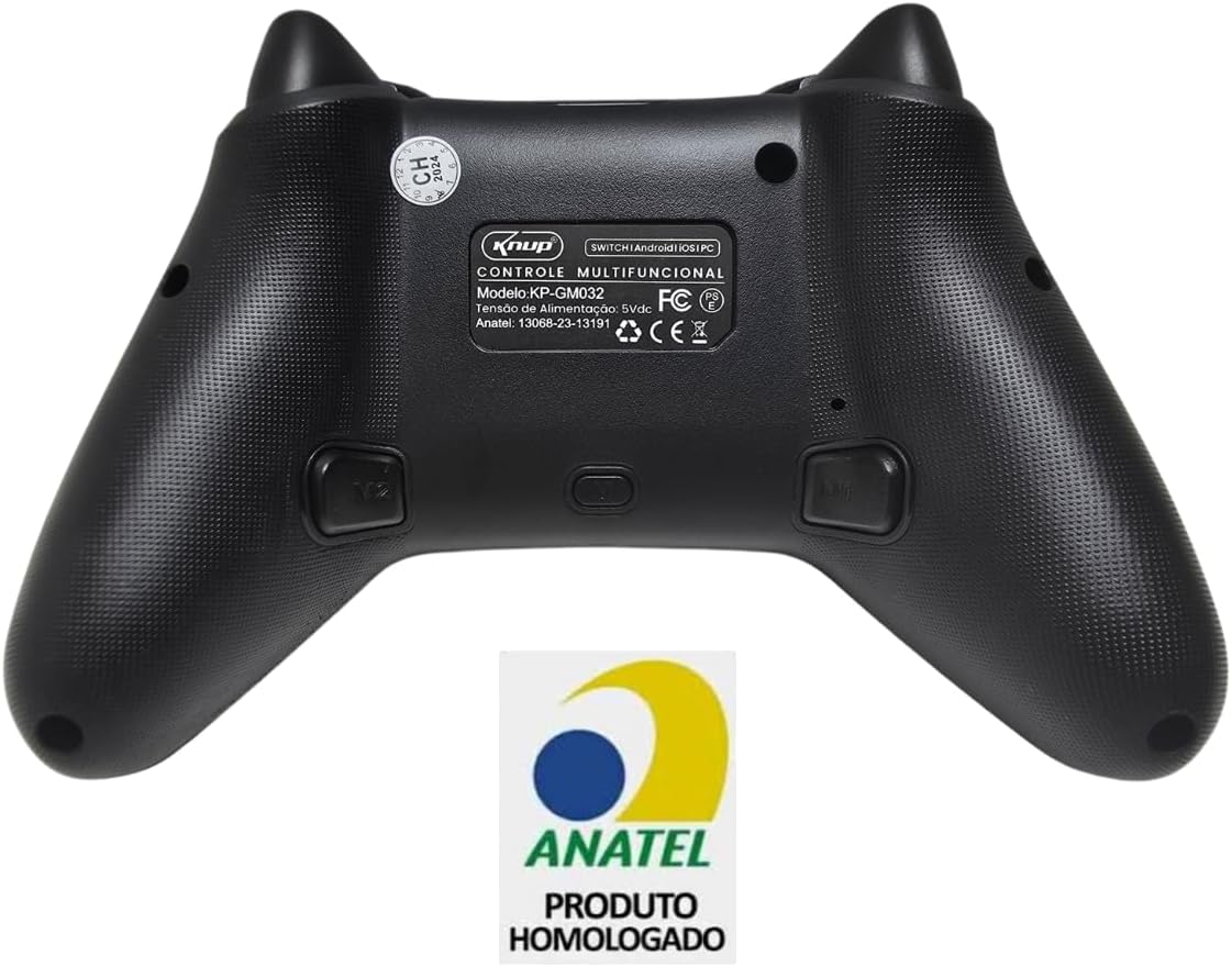 Rear view of the KP-GM032 Gamepad showing product labels and ANATEL certification.