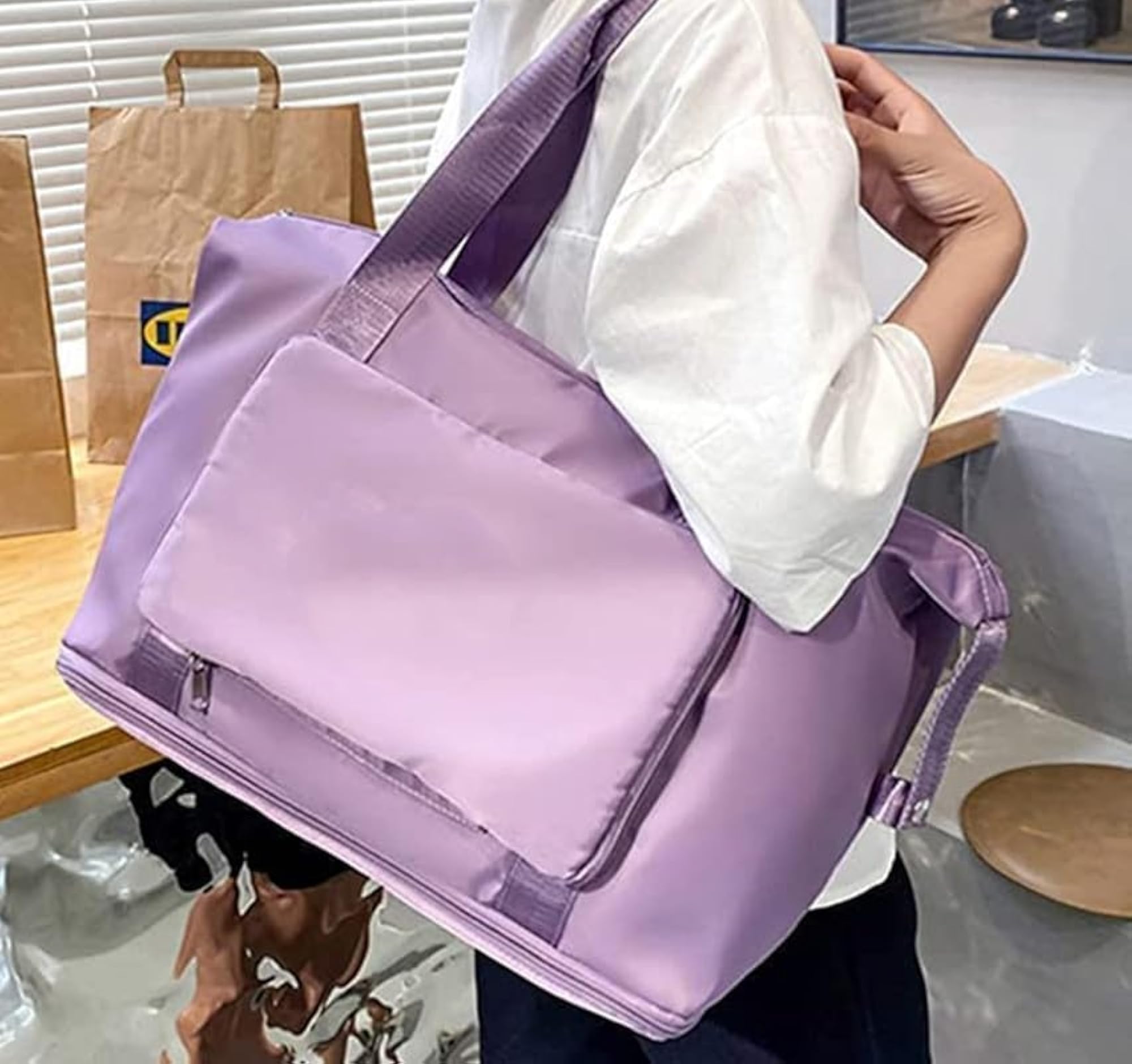 Portable Travel Duffel Bag, Lightweight and Waterproof