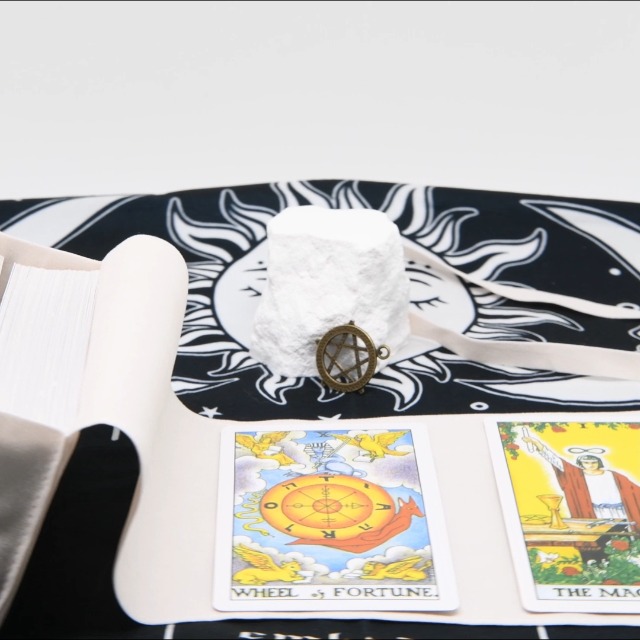 Amazon.com: Knana Tarot Altar Cloth - Silk Mat for Reading with